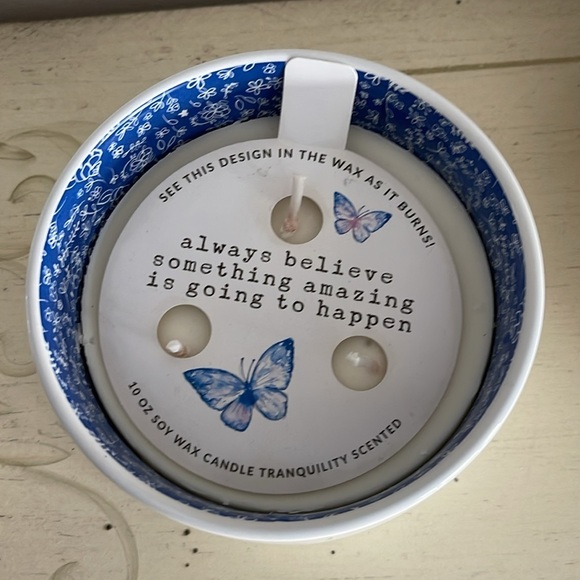 Always Believe Something Amazing is Going to Happen Candle - Picture 2 of 3